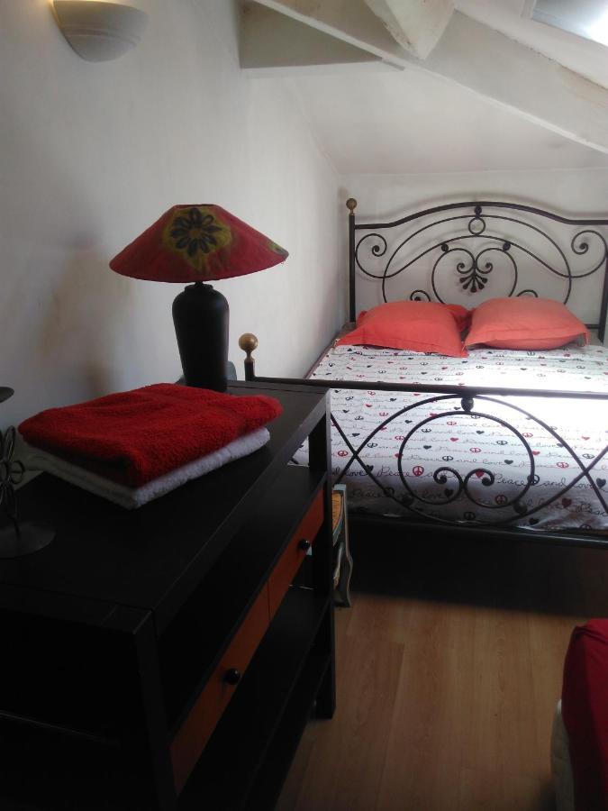 Crew Lighthouse Hostel Antibes Buitenkant foto