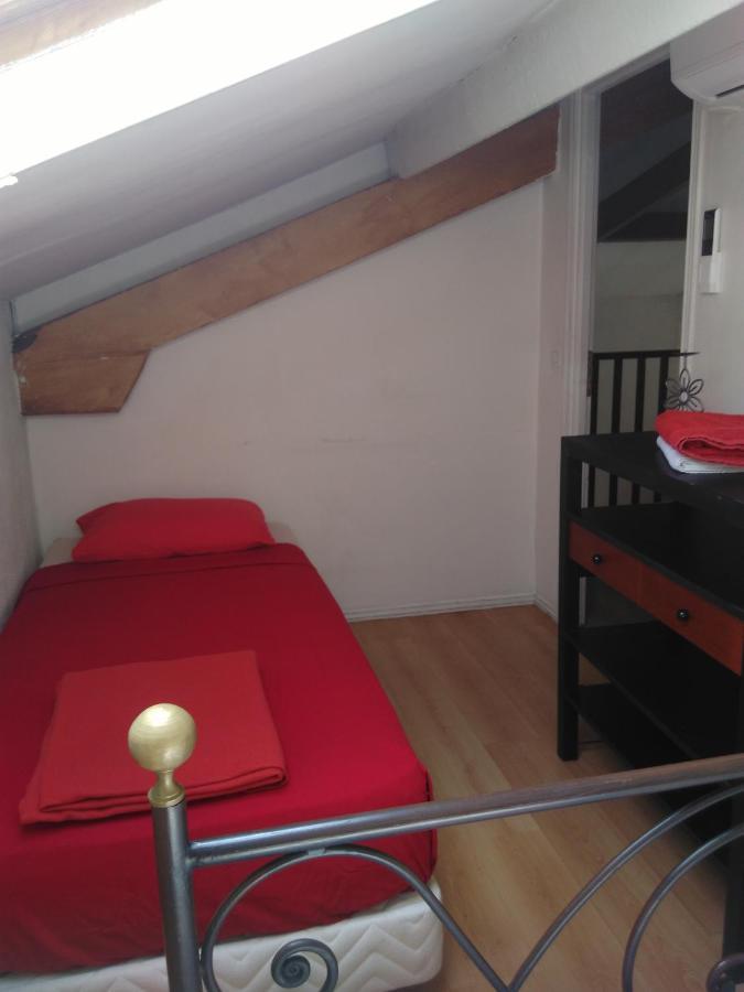 Crew Lighthouse Hostel Antibes Buitenkant foto