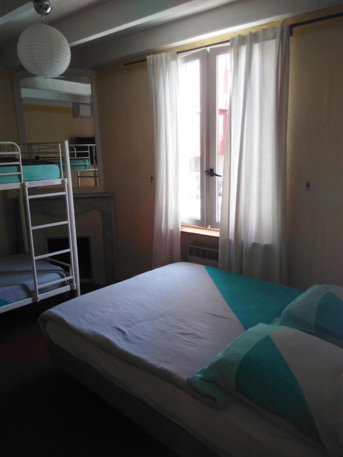 Crew Lighthouse Hostel Antibes Buitenkant foto