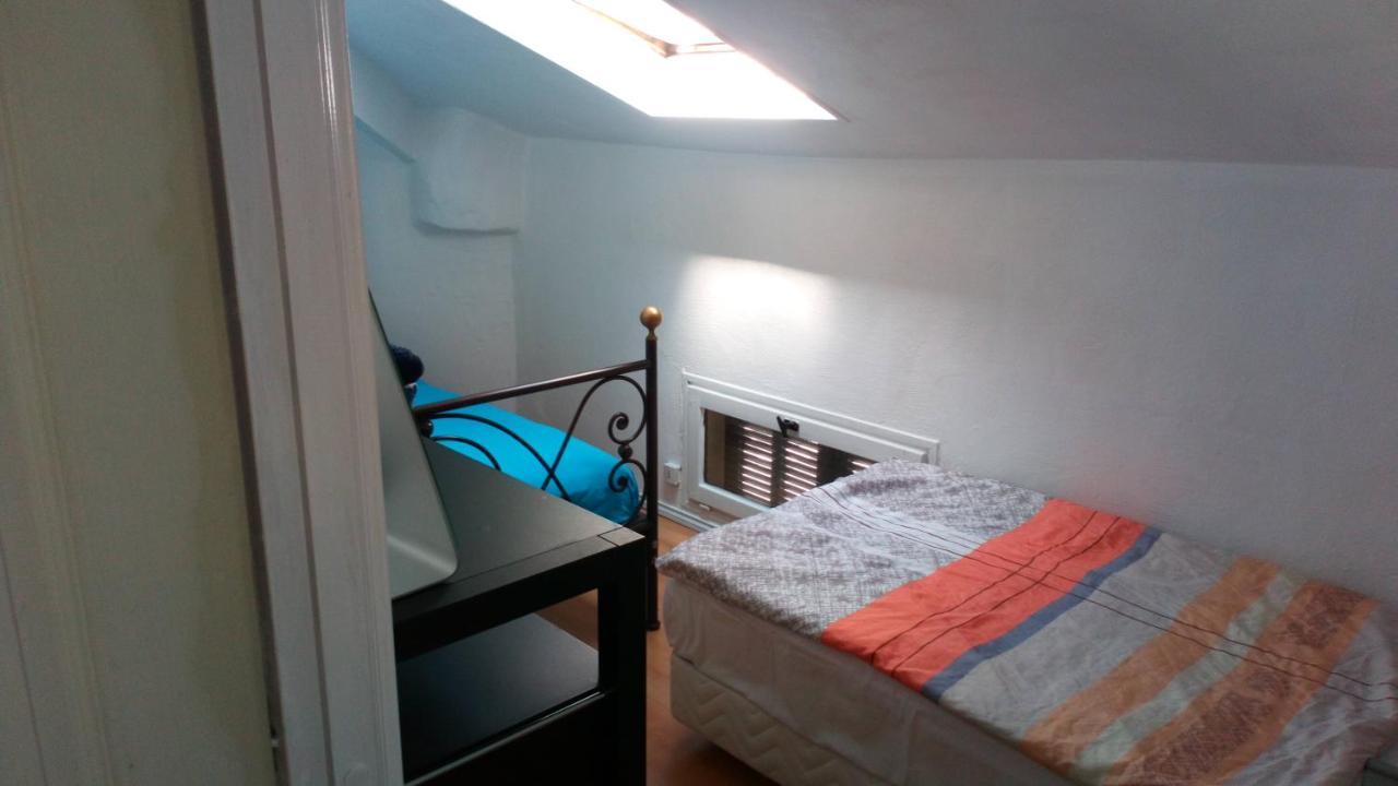 Crew Lighthouse Hostel Antibes Buitenkant foto
