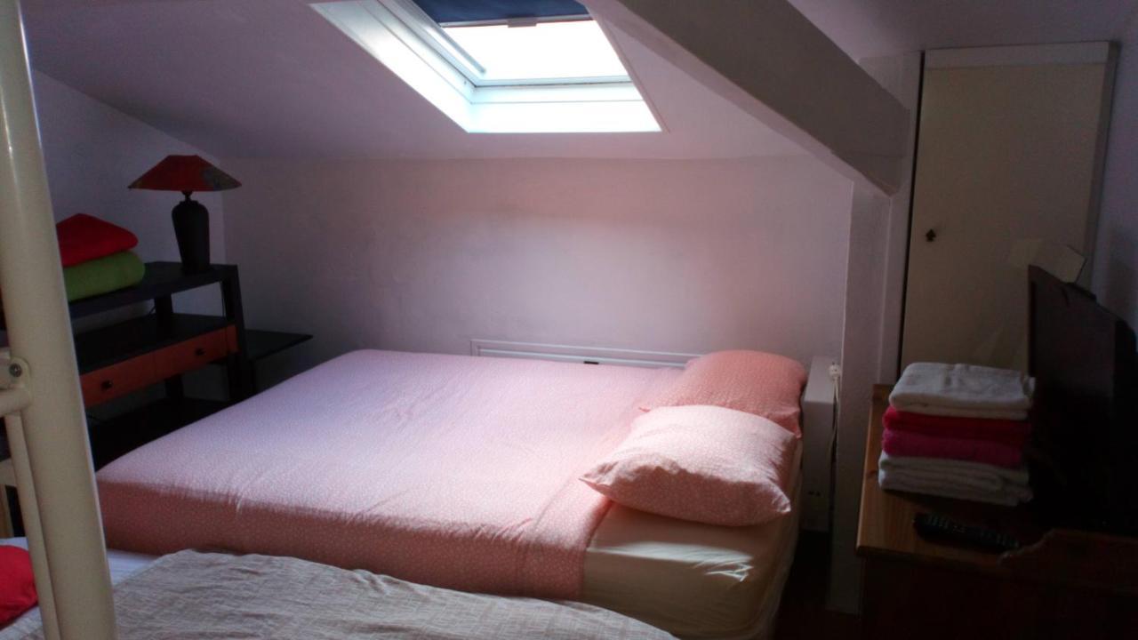 Crew Lighthouse Hostel Antibes Buitenkant foto