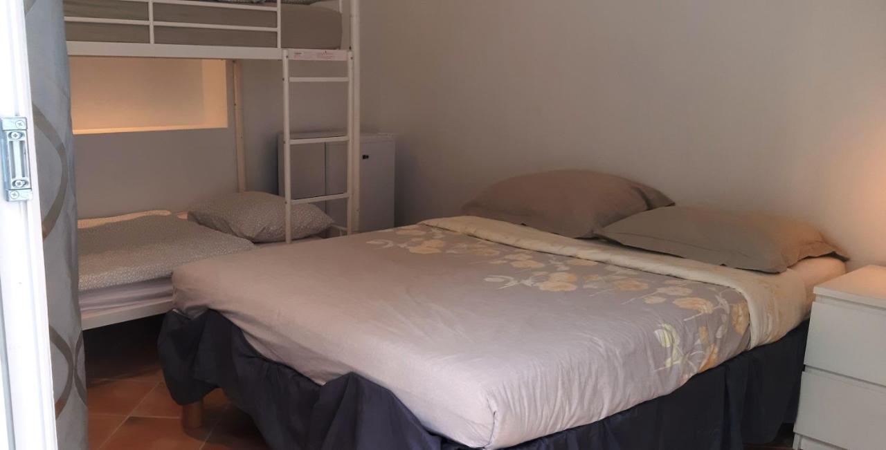Crew Lighthouse Hostel Antibes Buitenkant foto