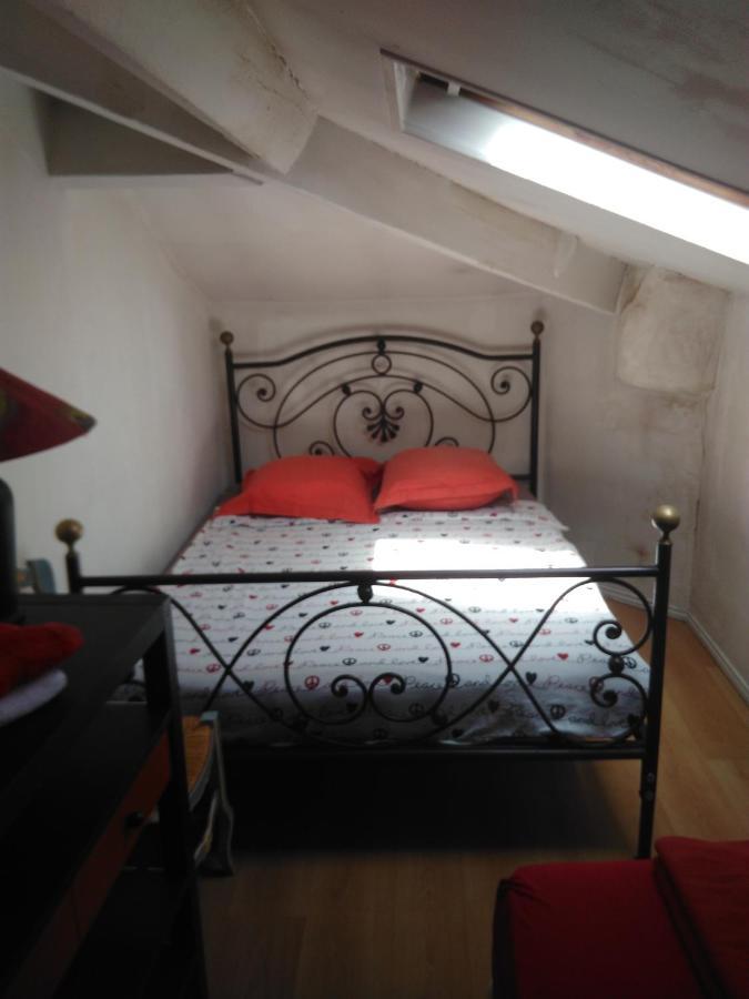 Crew Lighthouse Hostel Antibes Buitenkant foto