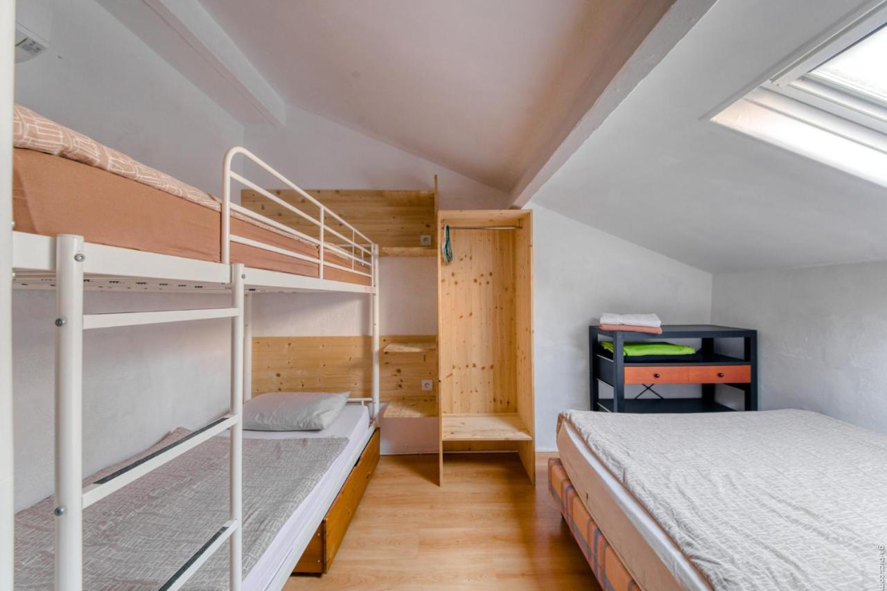 Crew Lighthouse Hostel Antibes Buitenkant foto