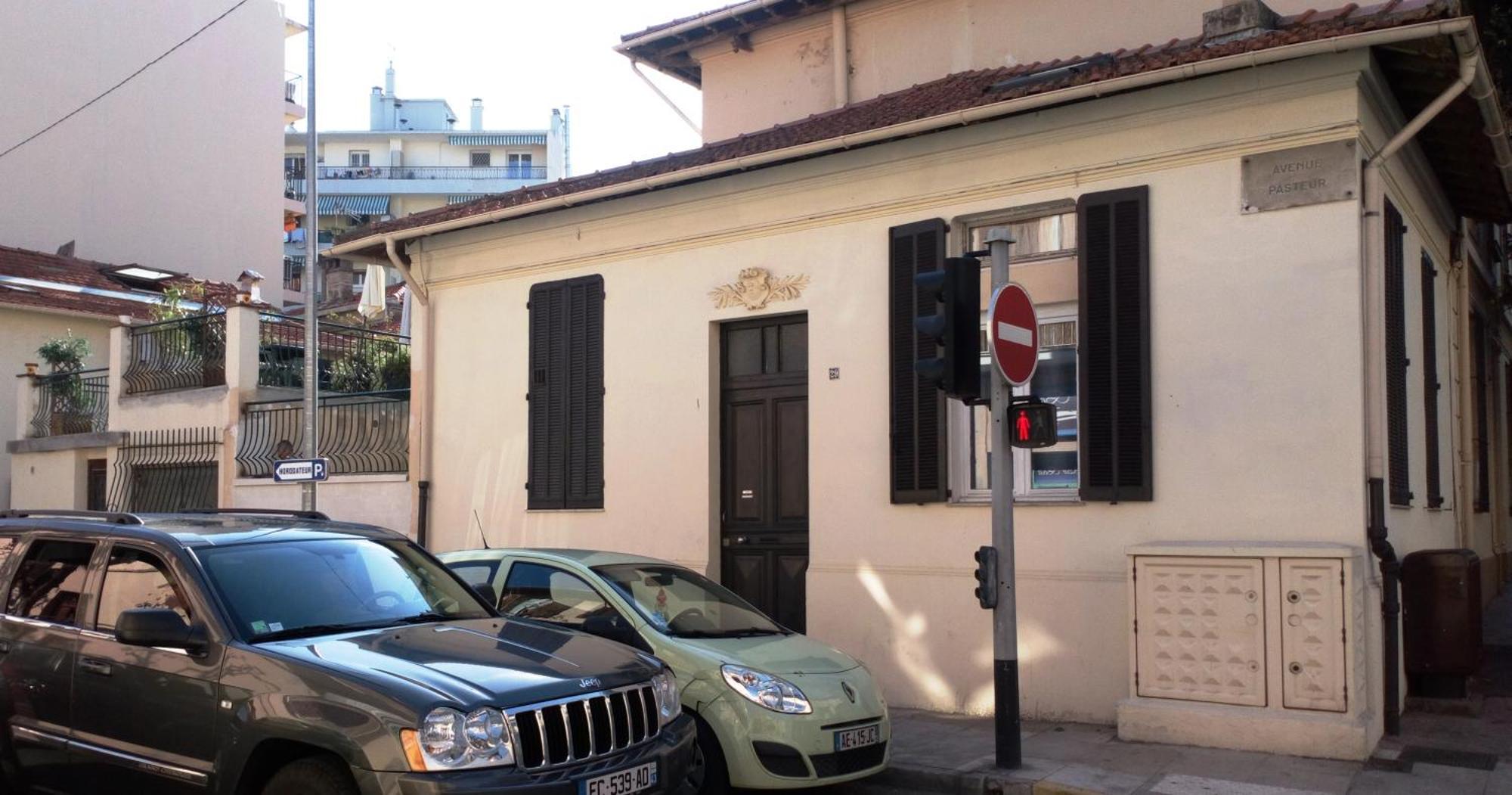 Crew Lighthouse Hostel Antibes Buitenkant foto